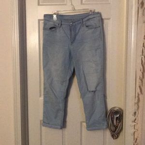 Levi’s light-wash Skinny capris